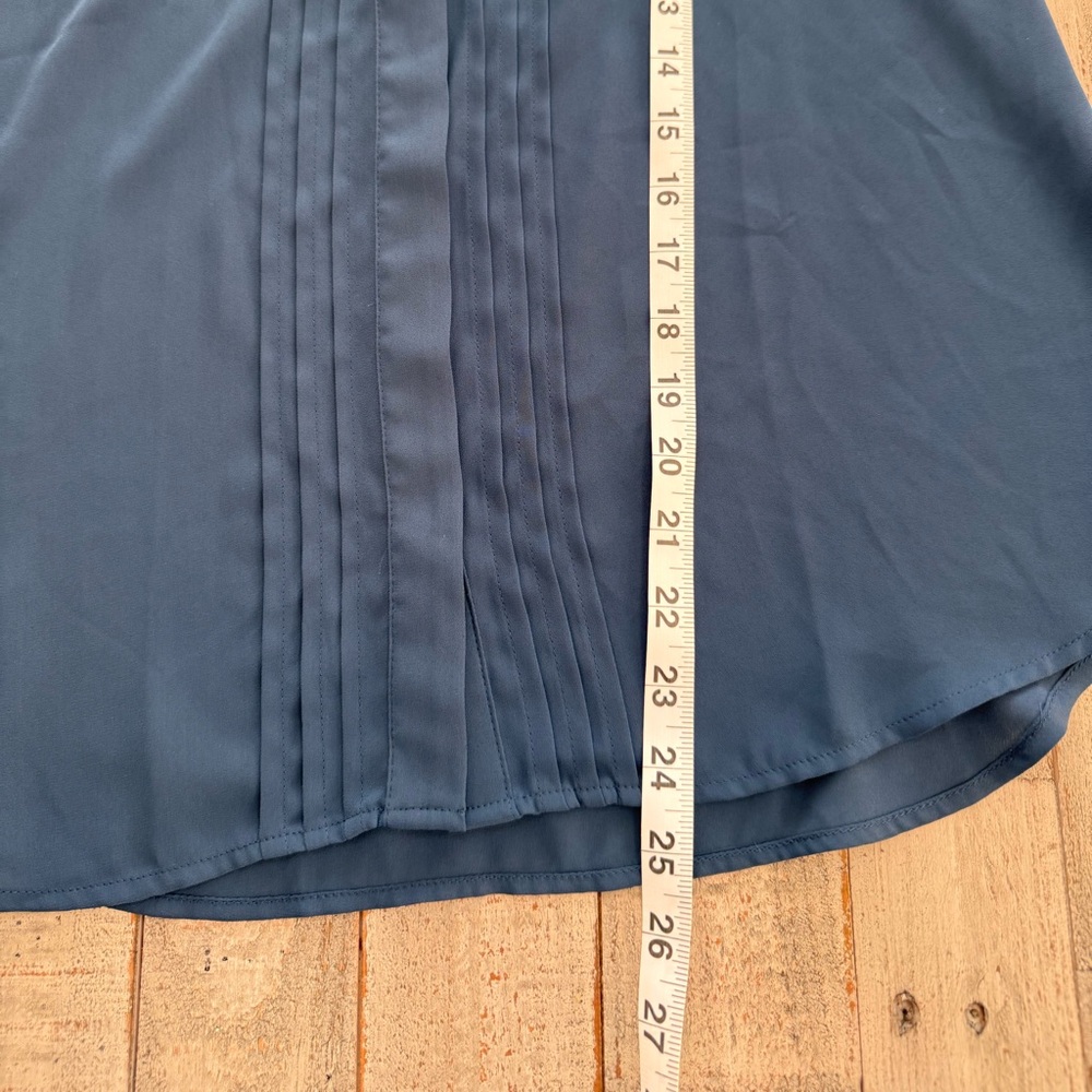 Ann Taylor Ruffled Short Sleeve Blue Blouse - Picture 6 of 7